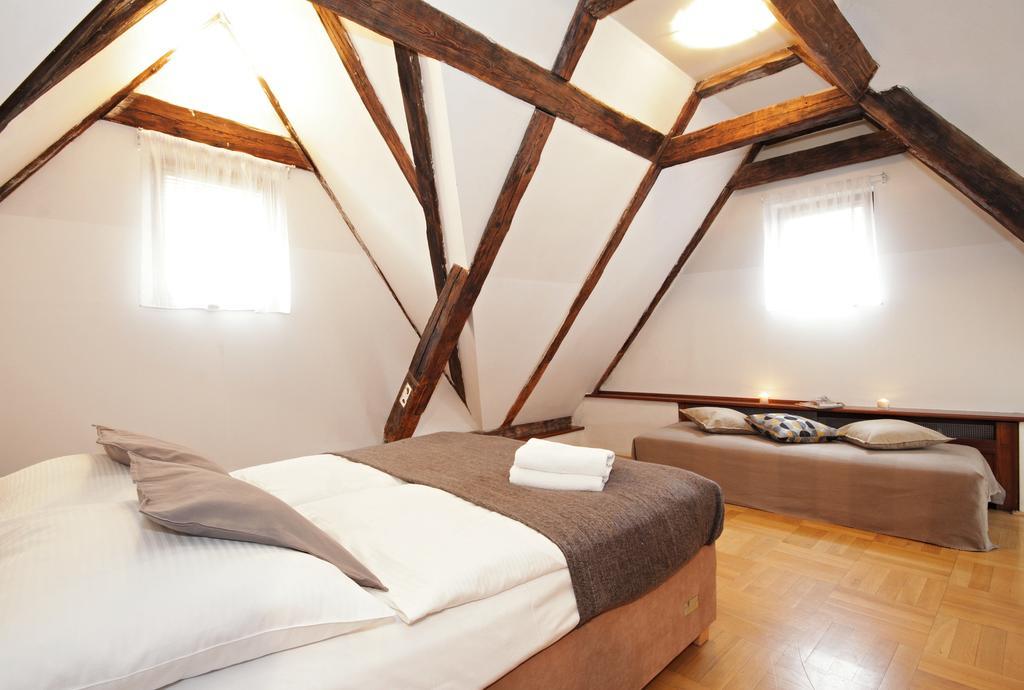 Old Town Residence Прага Екстериор снимка
