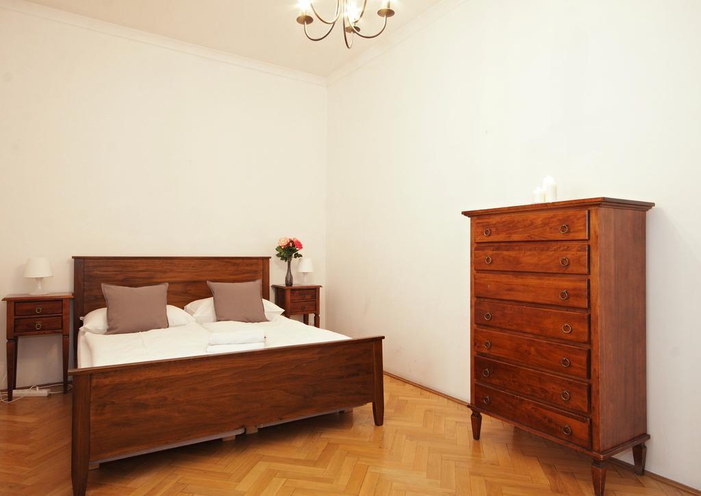 Old Town Residence Прага Екстериор снимка